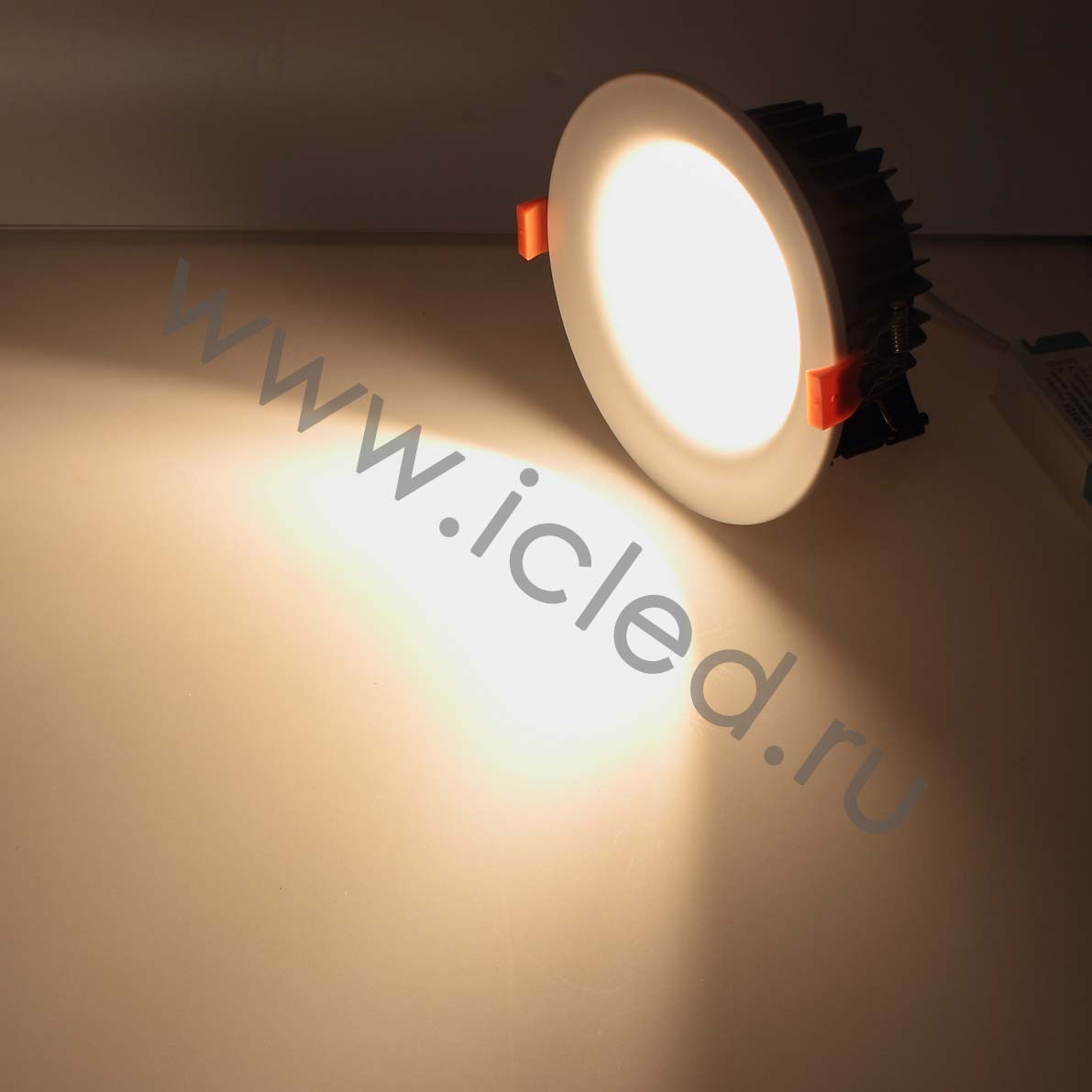 Светодиодные светильники Светодиодный светильник JH-TH-Z20W AR70 (20W, Warm White)
