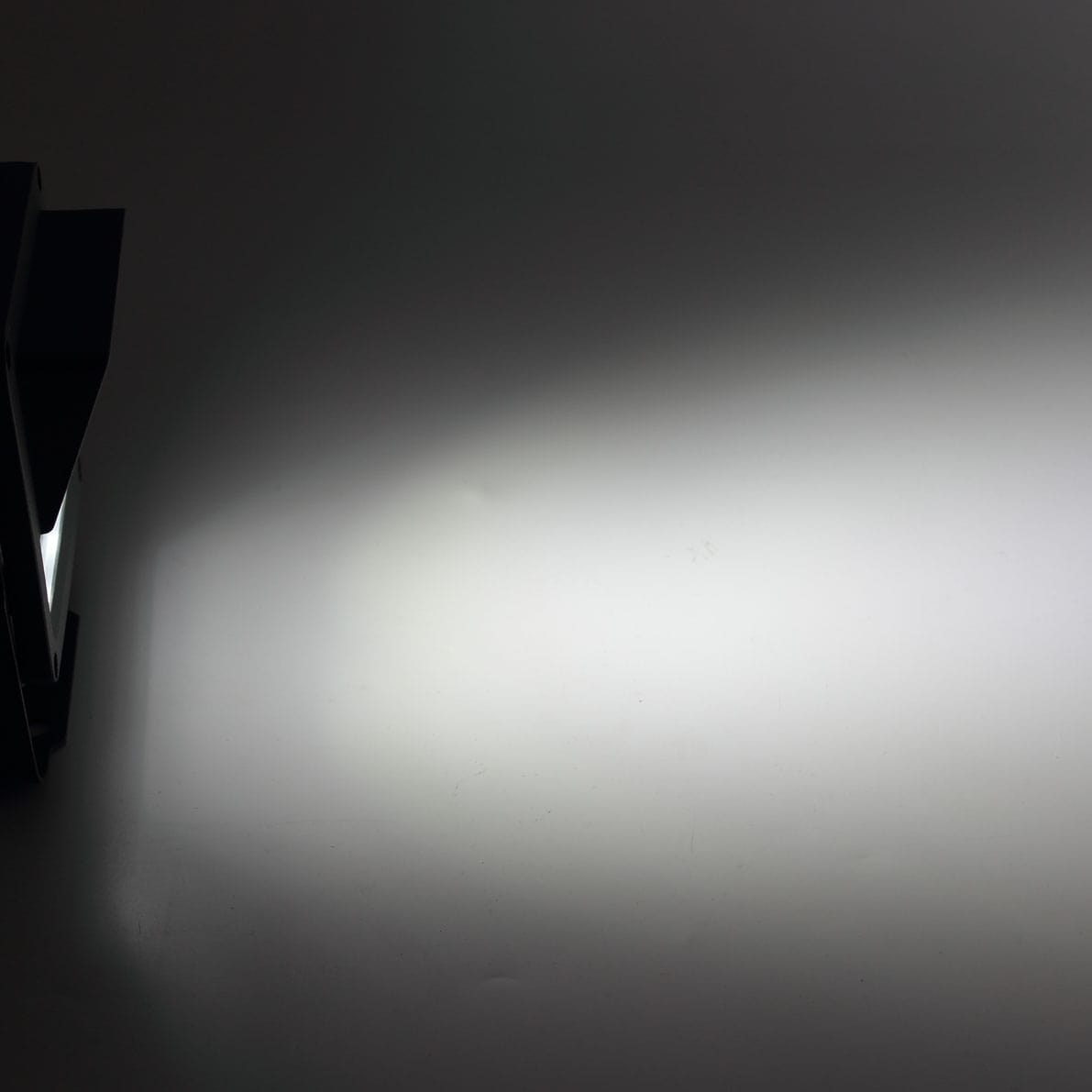 Ландшафтное и фасадное освещение Светодиодный светильник ландшафтный V93 (12W,220V, White)