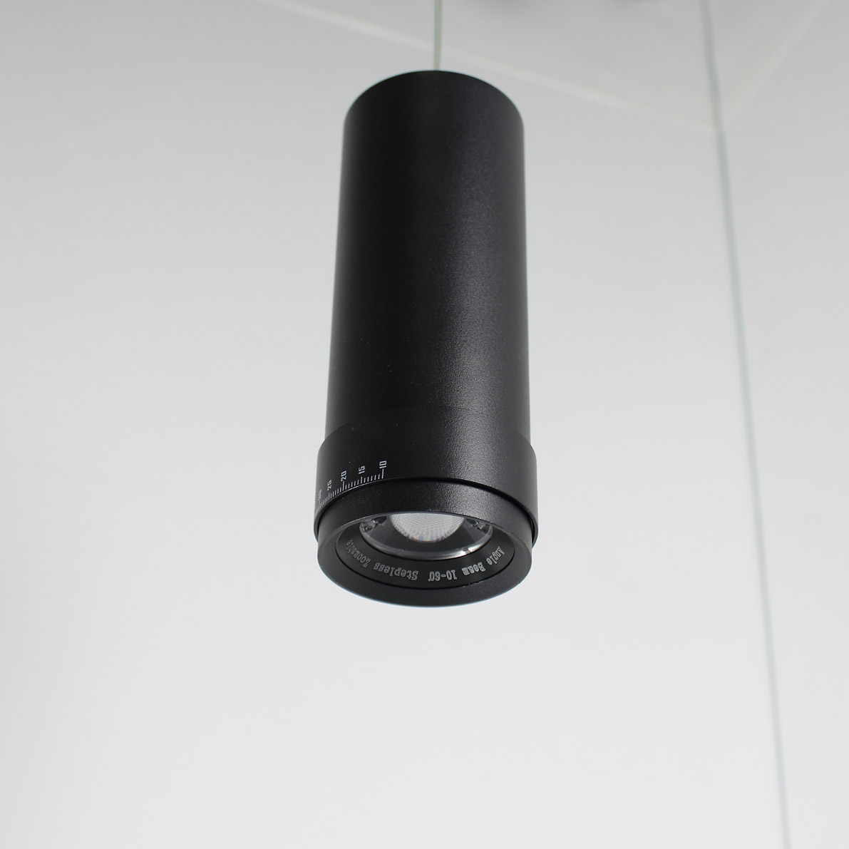 Светодиодный светильник трековый магнитный 20мм JH-TJ10C MX50 (7W, 48V, warm white, подвесной)
