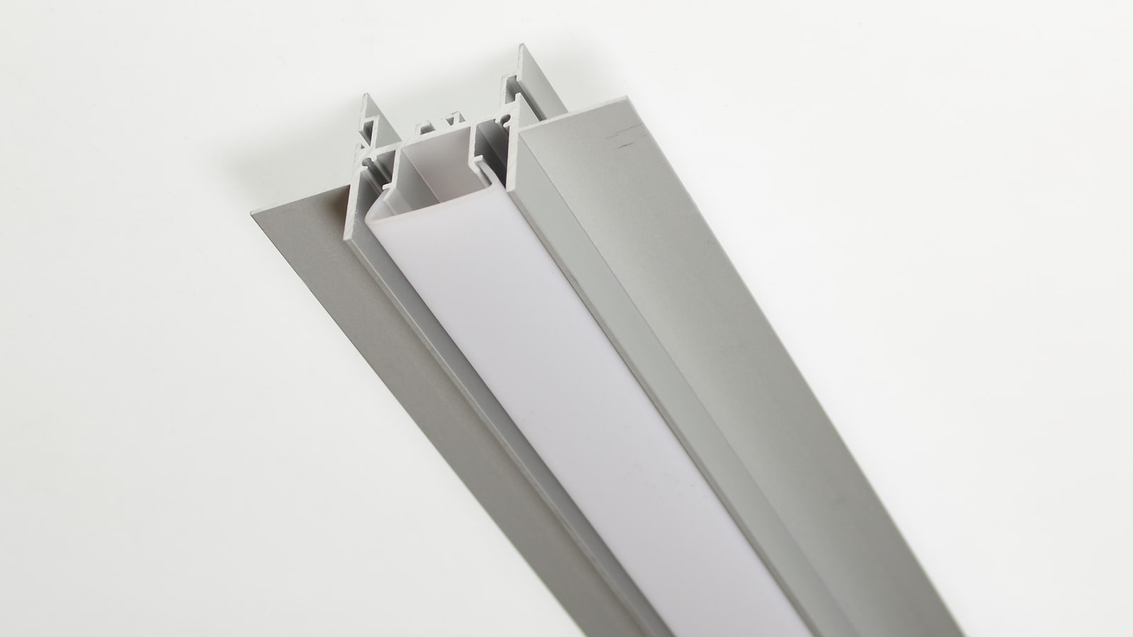 Алюминиевый профиль Алюминиевый профиль для натяжных потолков 508 (2500х72х35мм с рассеивателем)