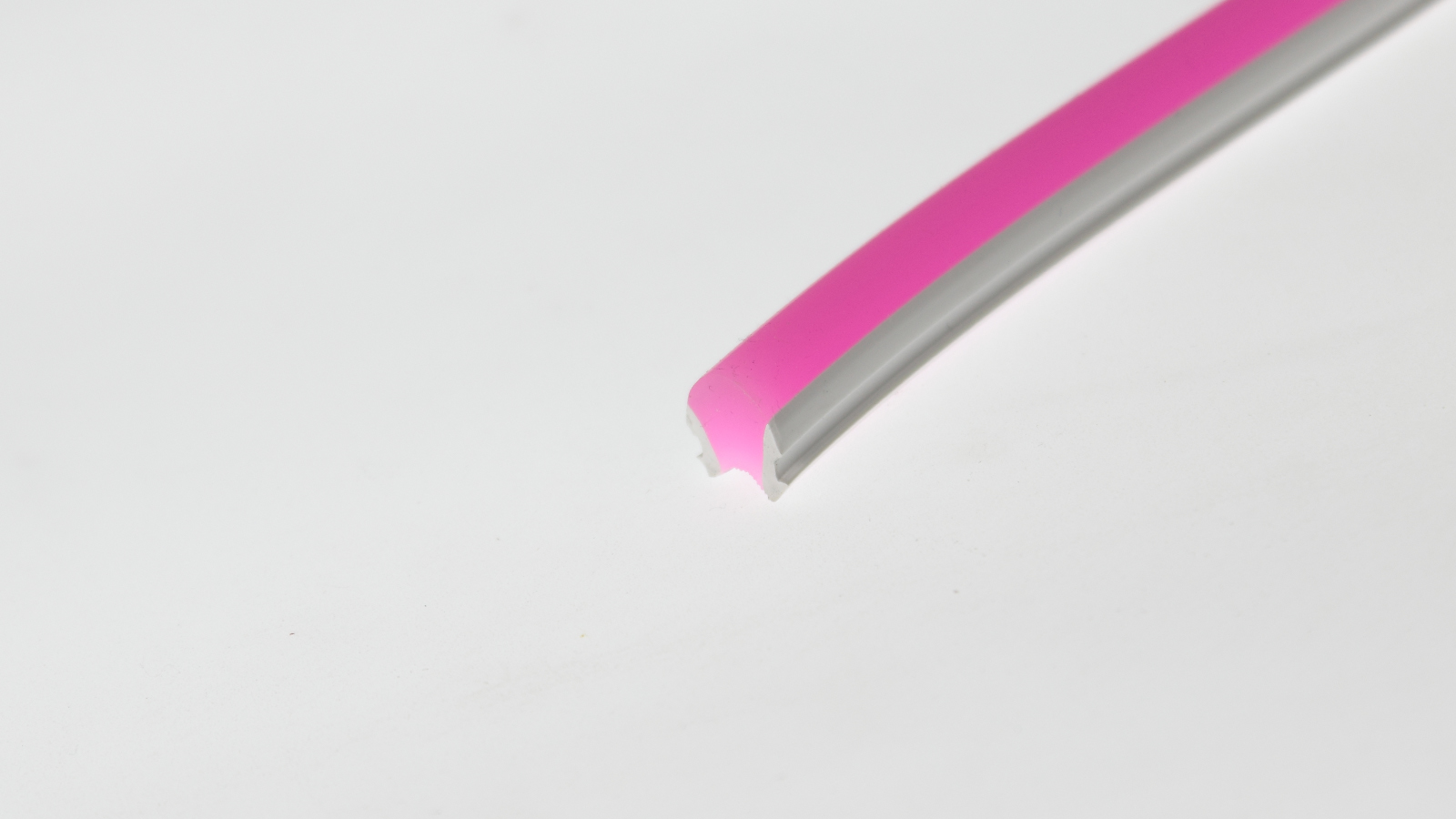 Светорассеивающий силиконовый профиль SK18 (9mm, pink)